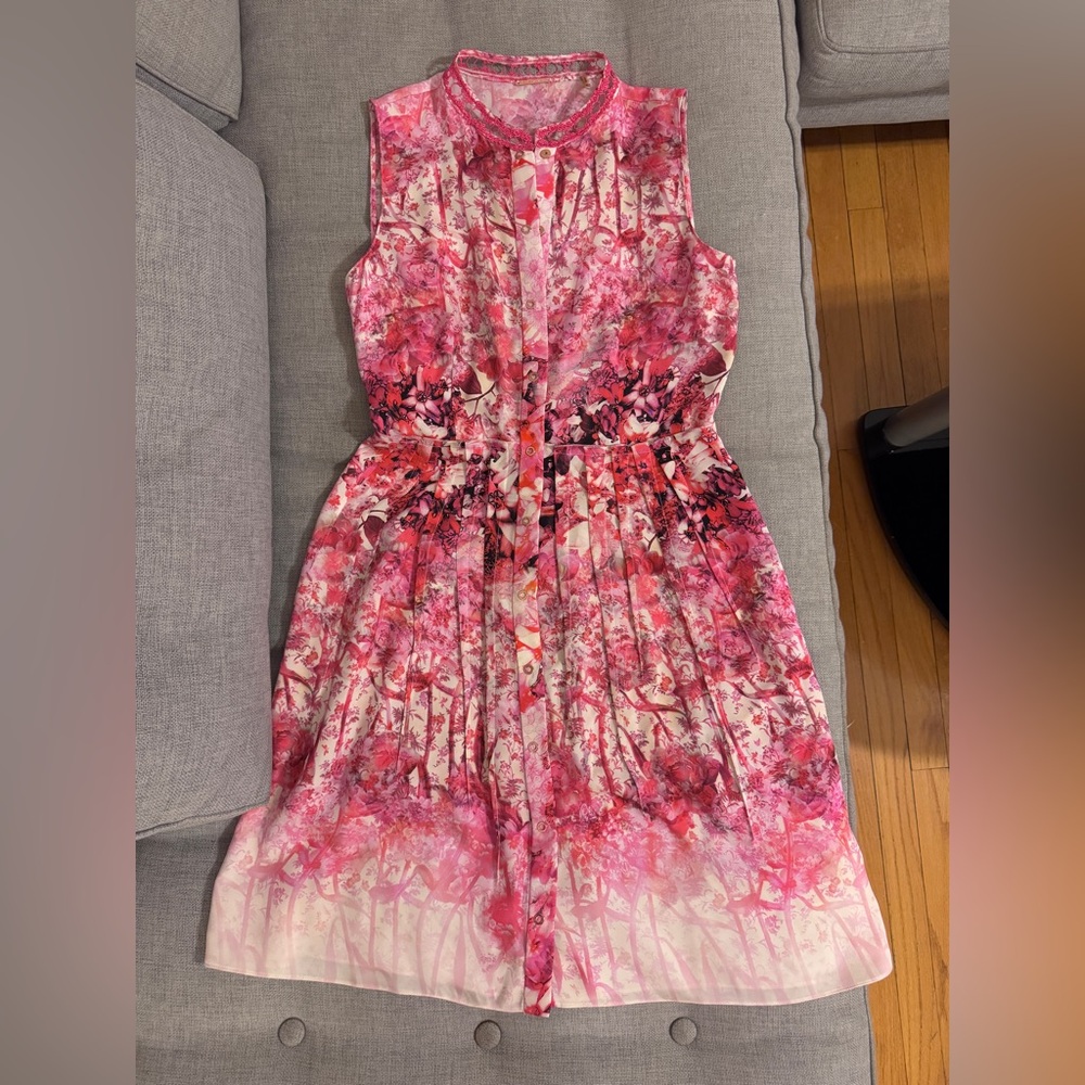 Elie Tahari 100% silk Pink Floral Midi Dress